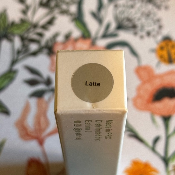 Moisturizing Lip Paint - Picture 2 of 2